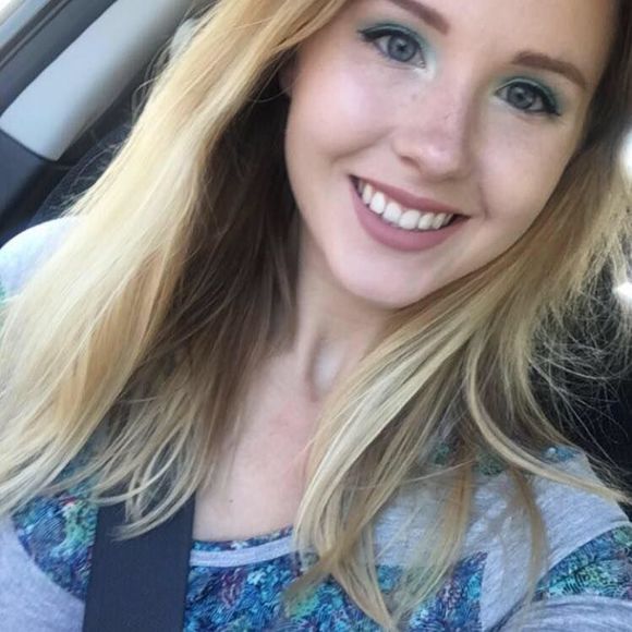 Meet your Posher, Alexis - Picture 1 of 1